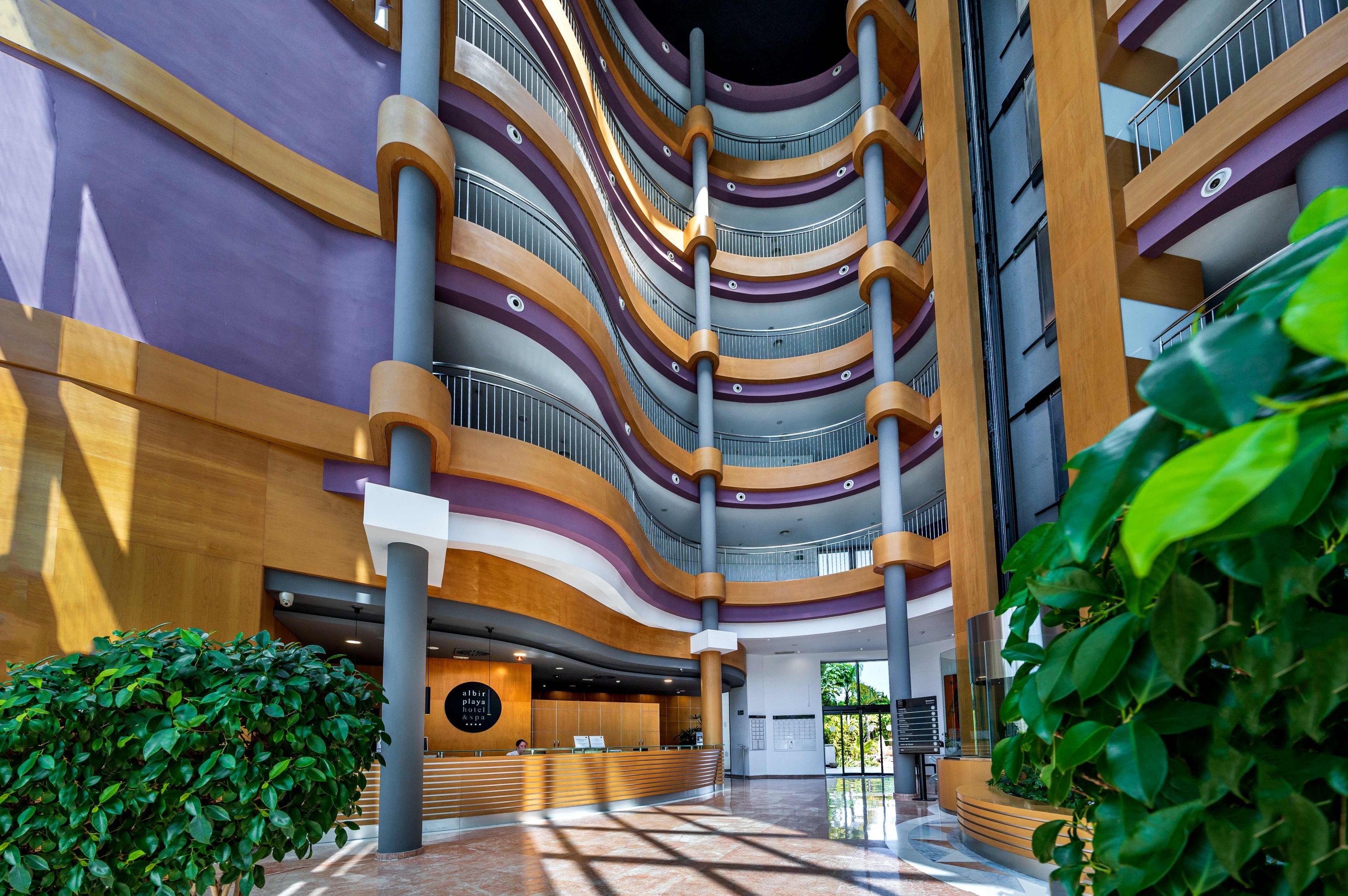 Hotel Albir lobby
